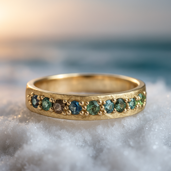 Anel de Gemas Ouro Elegante