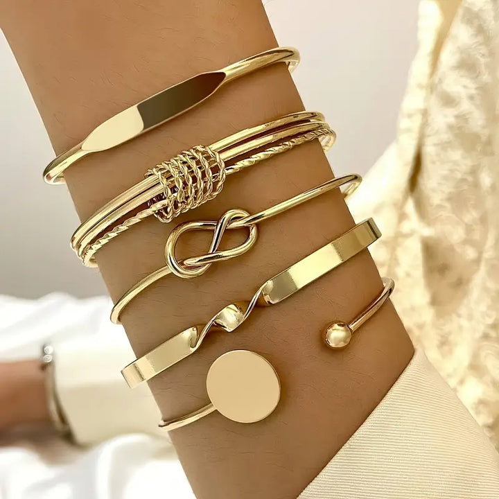 Conjunto de Pulseiras de Ouro com Elegância Sofisticada e Nó