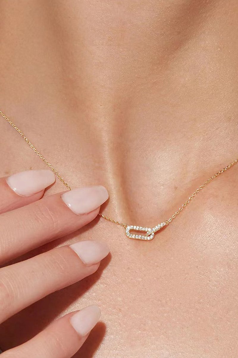 Pingente Duplo em Forma de Oval com Diamante