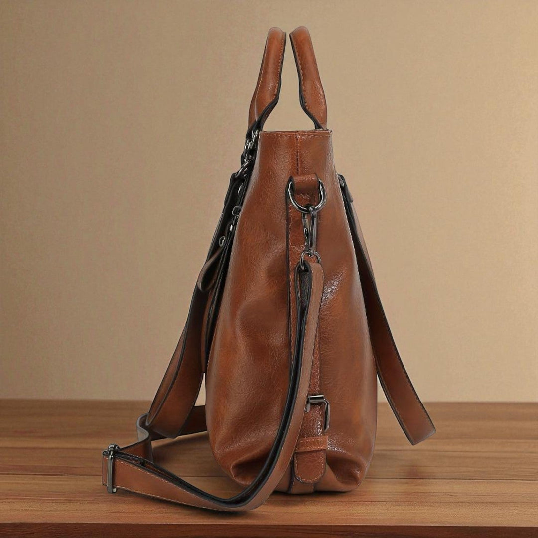 Elegância Clássica de Charlotte | Bolsa Vintage