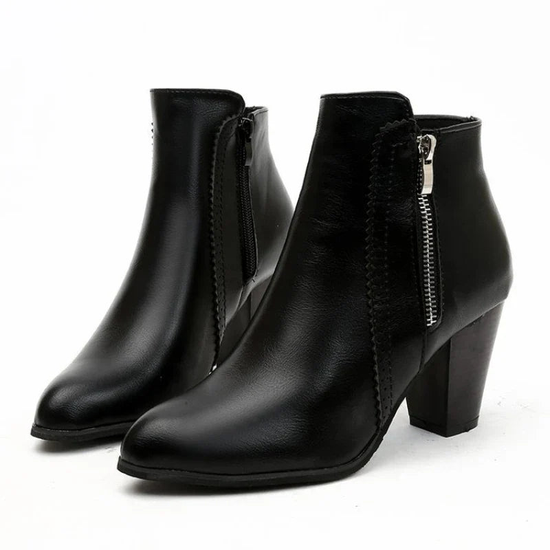 Callista Botas Zip