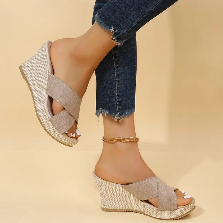 Jewel - Sandálias de Salto Wedge Chic