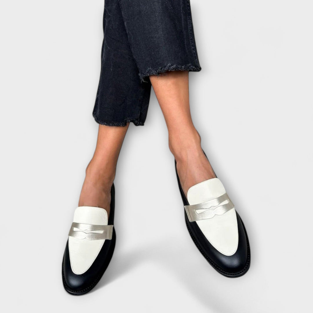Xara – Sapatos loafers pretos com brilho metálico