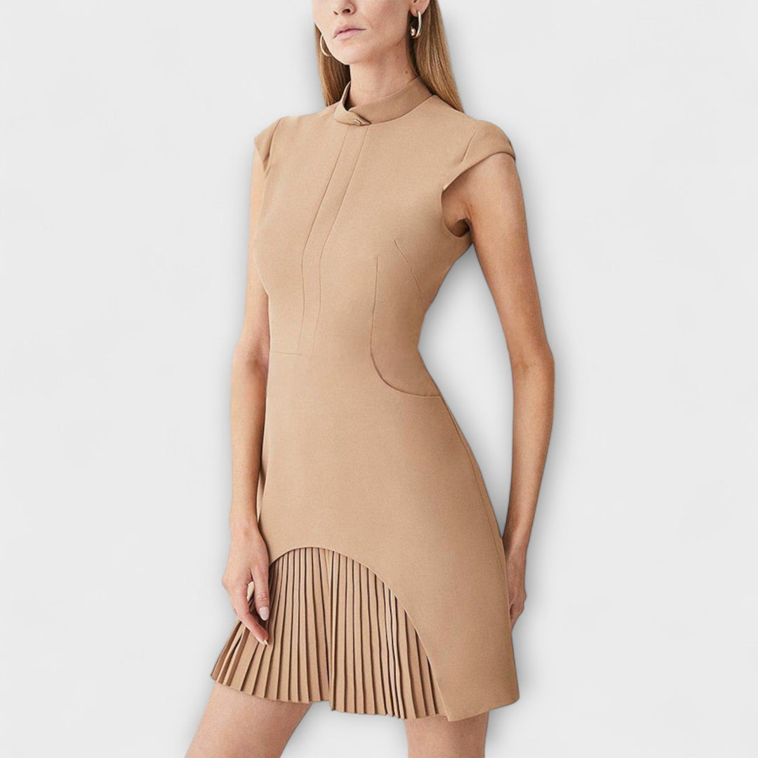 Elowen – Vestido Mini em Patchwork com Inspiração Militar